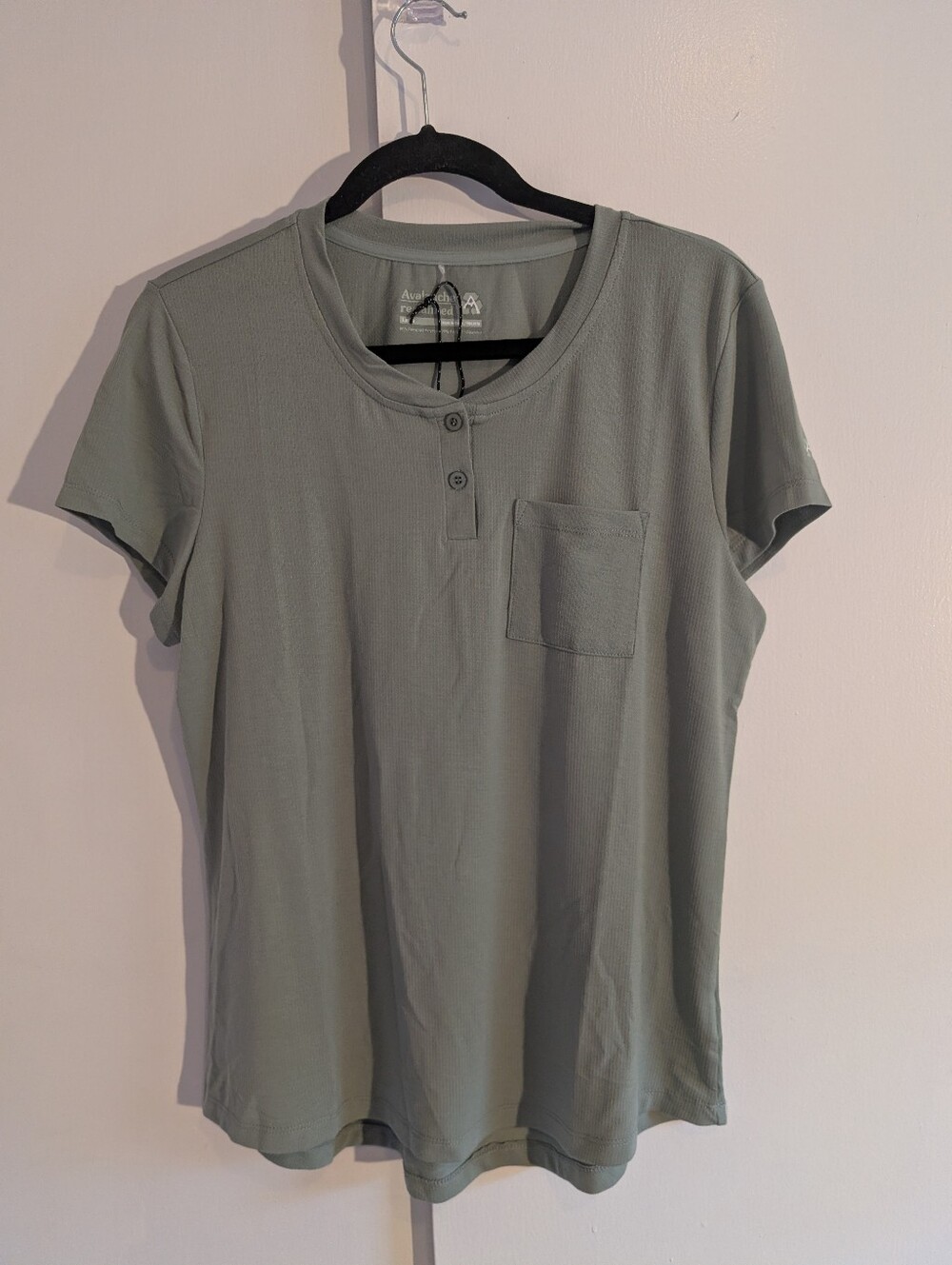 Avalanche Sage Green Short-Sleeve Lightweight Hiking Pocket Tee NWT Size L To M